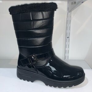 BLACK WATERPROOF BOOTS
